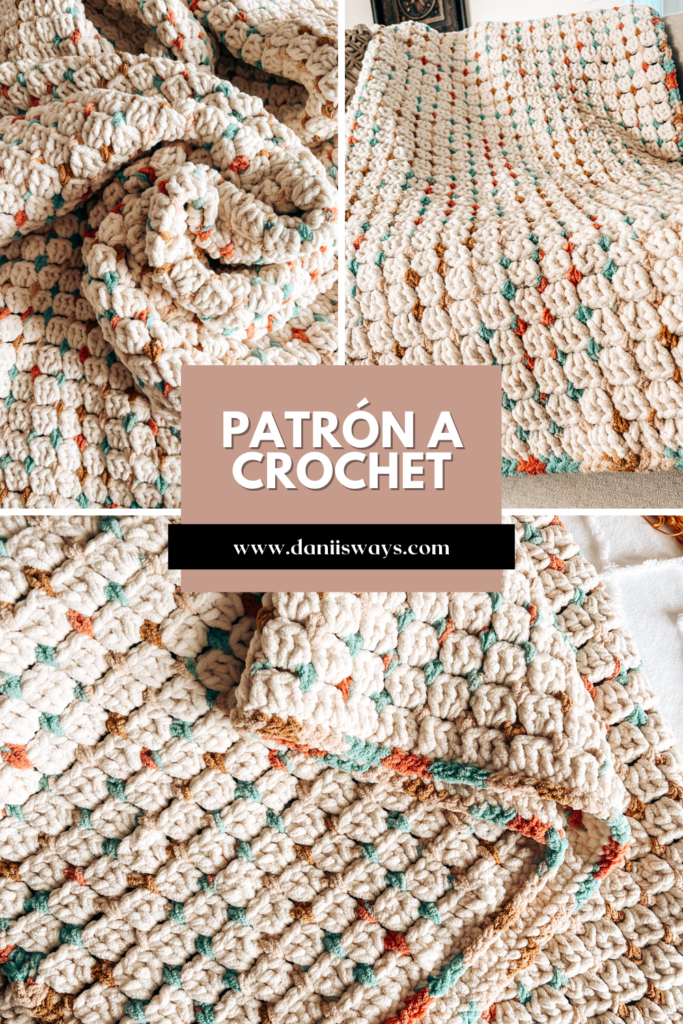 Una imagen de Pinterest con 3 fotos de una mantita tejida a crochet sobre una cama. La mantita es en color crema con puntos de colores y lee "Patrón a crochet"